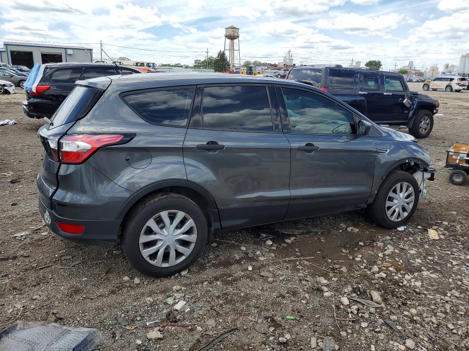 57389446 :رقم المزاد ، 1FMCU0F7XJUB68689 vin ، 2018 Ford Escape مزاد بيع