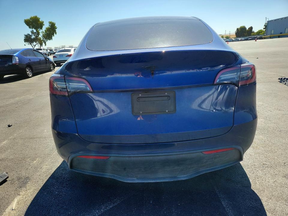 2024 Tesla Model Y მანქანა იყიდება აუქციონზე, vin: 7SAYGDED1RF212151, აუქციონის ნომერი: 59199636