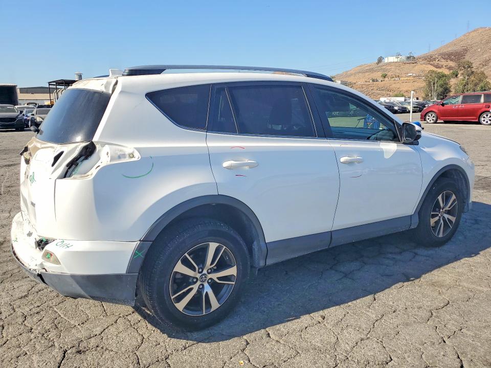 2018 Toyota Rav4 მანქანა იყიდება აუქციონზე, vin: JTMWFREV0JJ197376, აუქციონის ნომერი: 57256696