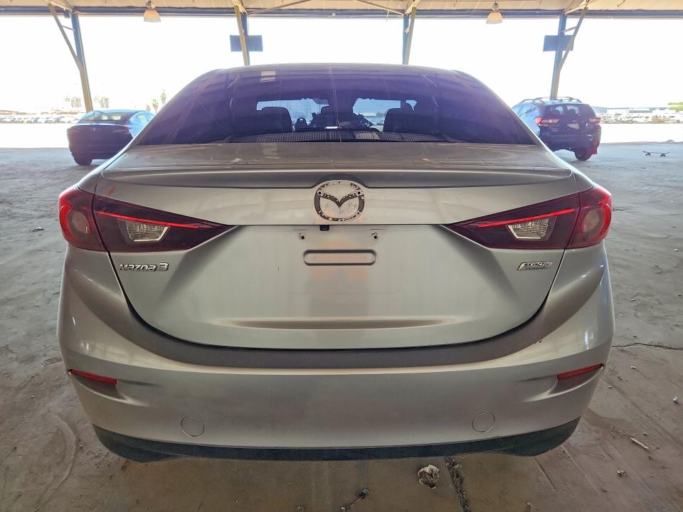 55866316 :رقم المزاد ، 3MZBN1V30JM217577 vin ، 2018 Mazda 3 مزاد بيع