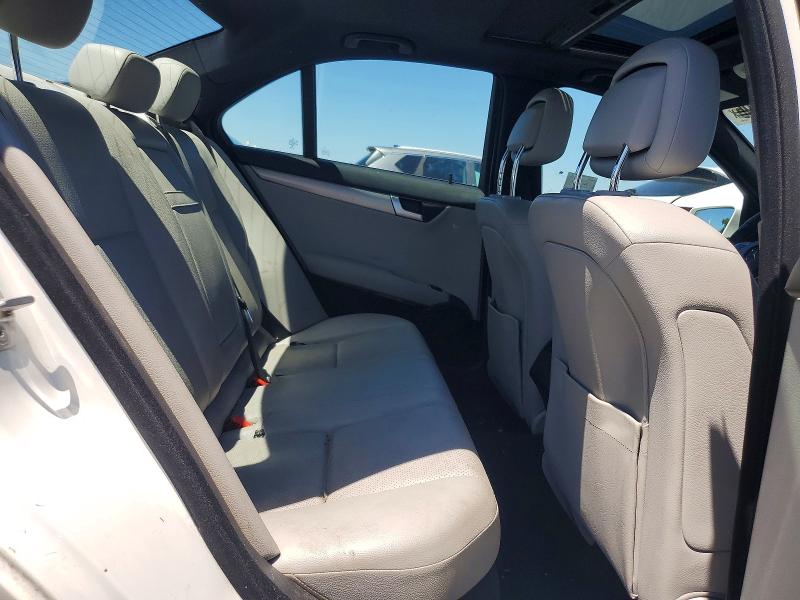 Продаж на аукціоні авто 2014 Mercedes-benz C, vin: WDDGF4HBXEG245306, номер лоту: 55633796