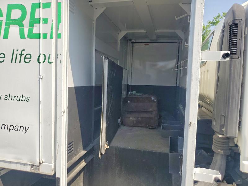 58423526 :رقم المزاد ، 54DC4W1BXGS801646 vin ، 2016 Isuzu Npr Hd مزاد بيع
