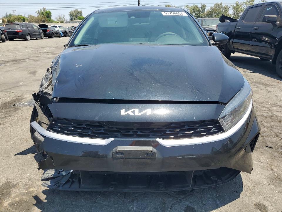 57756066 :رقم المزاد ، 3KPF24AD0NE482531 vin ، 2022 Kia Forte مزاد بيع