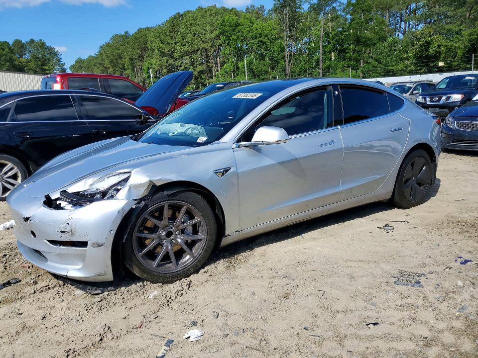57352346 :رقم المزاد ، 5YJ3E1EA9JF095361 vin ، 2018 Tesla Model 3 مزاد بيع