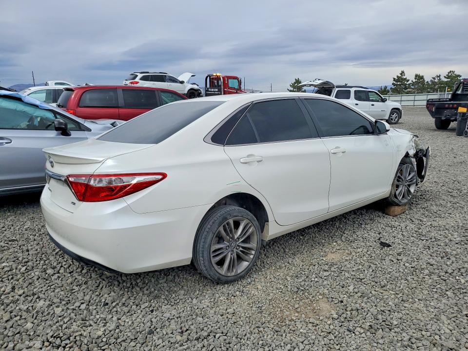55594016 :رقم المزاد ، 4T1BF1FK5GU247440 vin ، 2016 Toyota Camry مزاد بيع