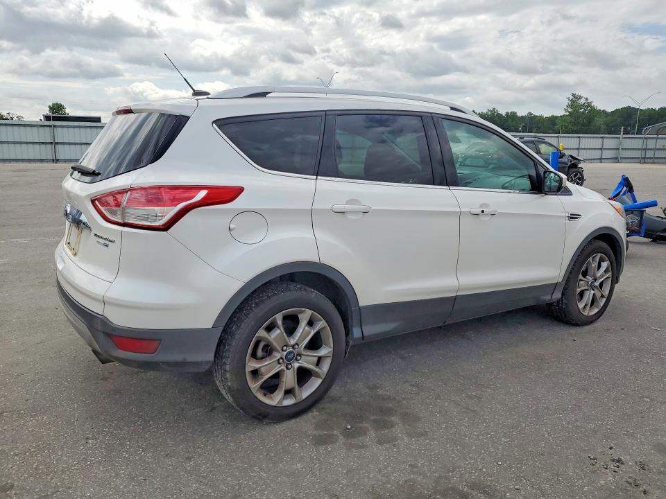 2016 Ford Escape მანქანა იყიდება აუქციონზე, vin: 1FMCU9JX0GUB50979, აუქციონის ნომერი: 57643096