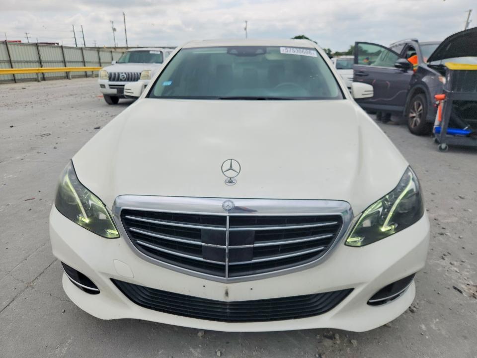 2015 Mercedes-benz E მანქანა იყიდება აუქციონზე, vin: WDDHF5KB3FB141404, აუქციონის ნომერი: 57530686