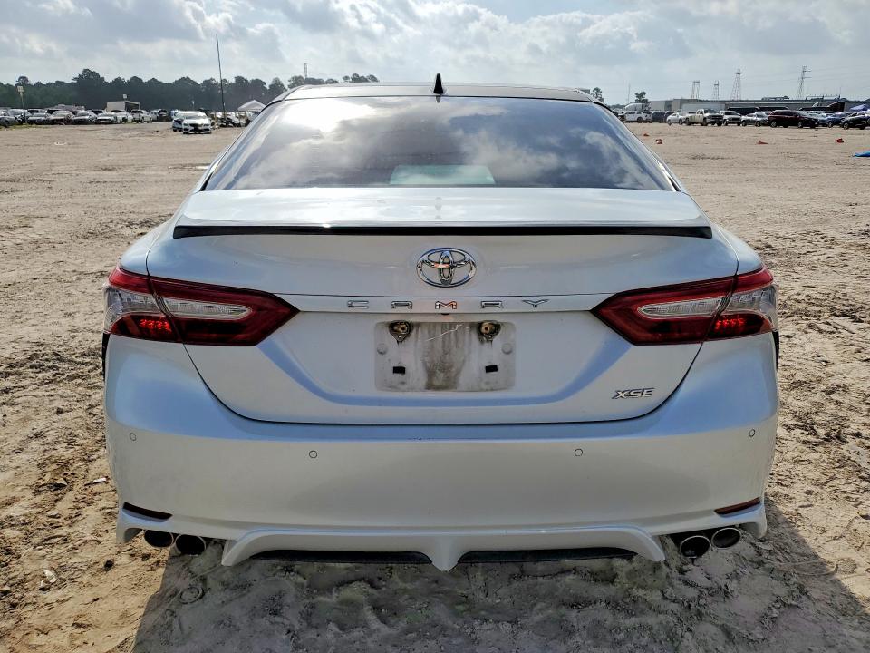 Продаж на аукціоні авто 2018 Toyota Camry, vin: 4T1BZ1HK4JU011647, номер лоту: 57860316