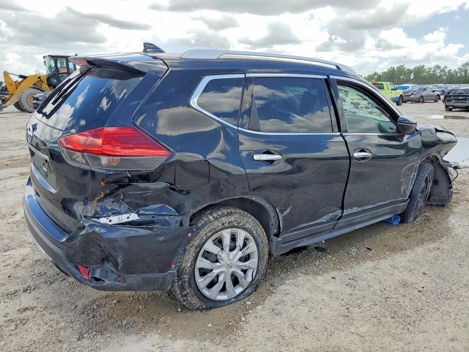 Продажа на аукционе авто 2017 Nissan Rogue, vin: 5N1AT2MT5HC815179, номер лота: 56980976