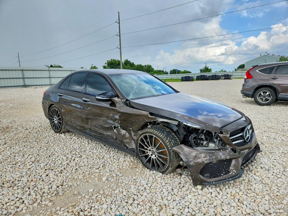 57251186 :رقم المزاد ، 55SWF4JB0HU224543 vin ، 2017 Mercedes-benz C مزاد بيع