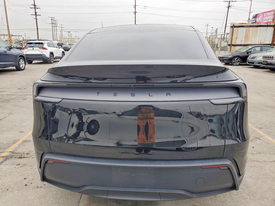 58091596 :رقم المزاد ، 7SAYGDEE5TF373098 vin ، 2026 Tesla Model Y مزاد بيع