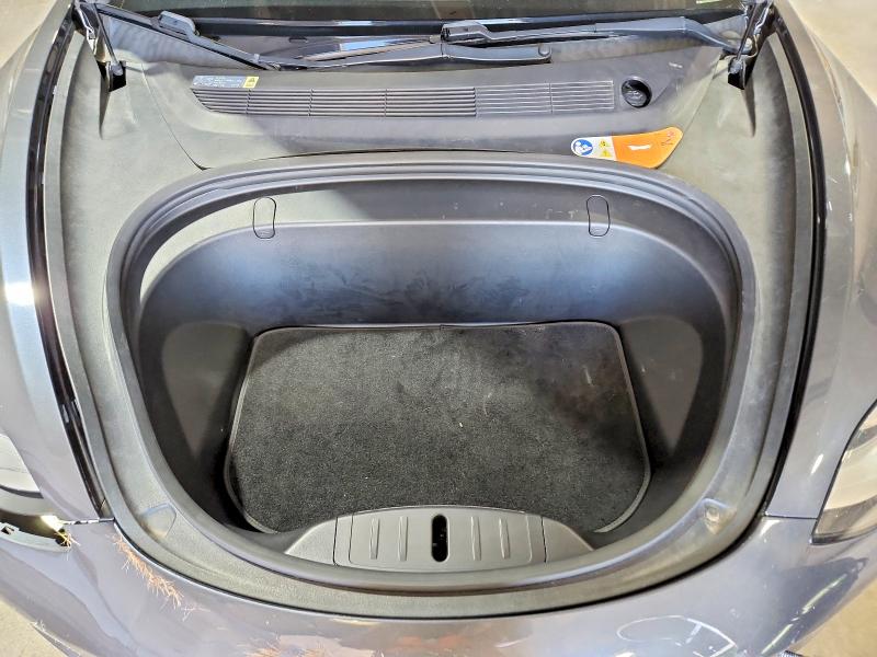 58525426 :رقم المزاد ، 5YJ3E1EA6JF005115 vin ، 2018 Tesla Model 3 مزاد بيع