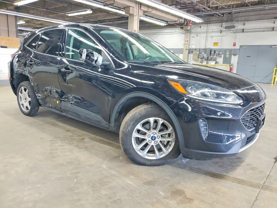 Продажа на аукционе авто 2022 Ford Escape, vin: 1FMCU9G60NUA82890, номер лота: 58291116