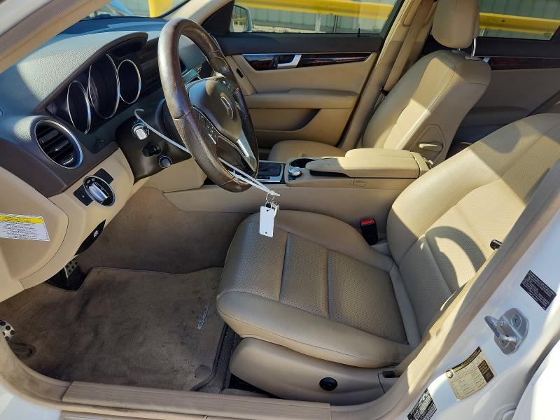 Продажа на аукционе авто 2013 Mercedes-benz C, vin: WDDGF4HB1DR285504, номер лота: 55754296