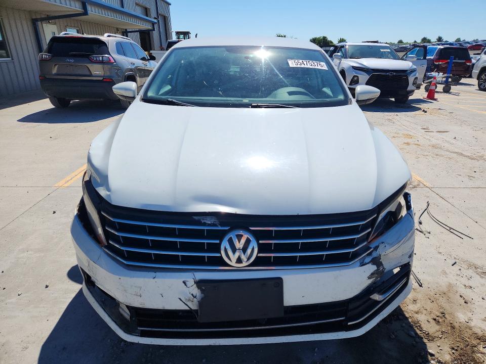 2017 Volkswagen Passat მანქანა იყიდება აუქციონზე, vin: 1VWAT7A36HC048977, აუქციონის ნომერი: 55475376