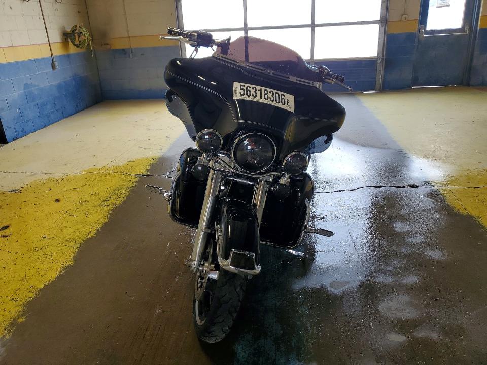56318306 :رقم المزاد ، 1HD1FCM19CB685727 vin ، 2012 Harley-davidson Flhtcu مزاد بيع