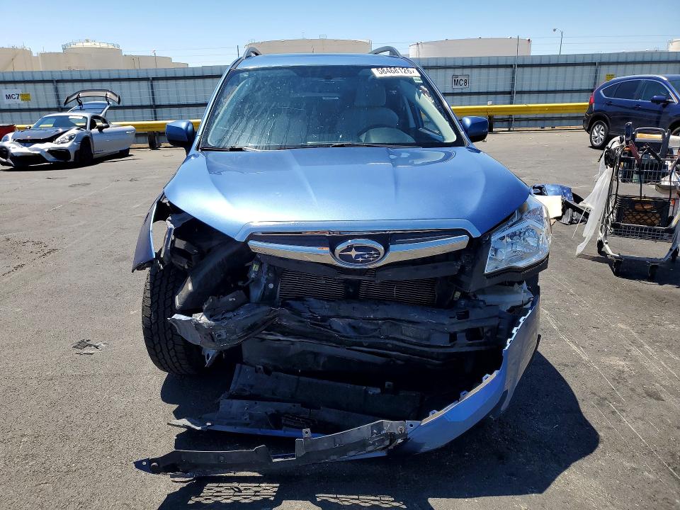 58468126 :رقم المزاد ، JF2SJADCXFH832439 vin ، 2015 Subaru Forester مزاد بيع