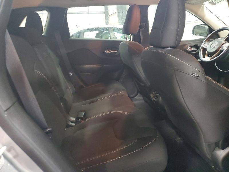 58450806 :رقم المزاد ، 1C4PJMCS9FW634848 vin ، 2015 Jeep Cherokee مزاد بيع