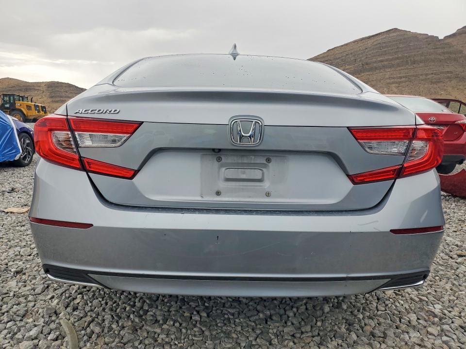 Продаж на аукціоні авто 2018 Honda Accord, vin: 1HGCV1F19JA118968, номер лоту: 58616426