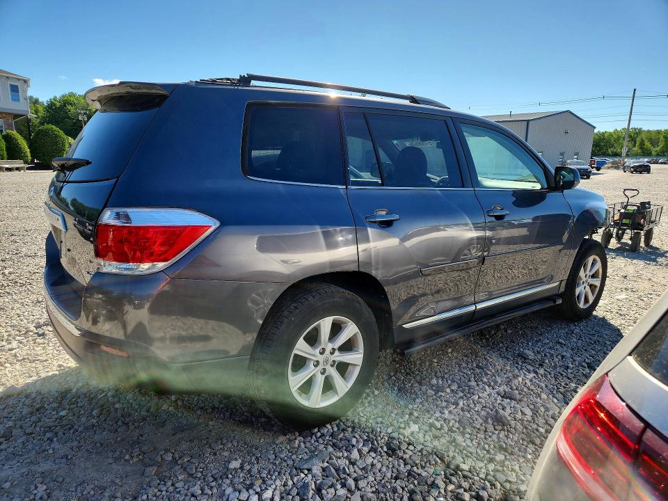 57209576 :رقم المزاد ، 5TDBK3EH8DS197361 vin ، 2013 Toyota Highlander مزاد بيع