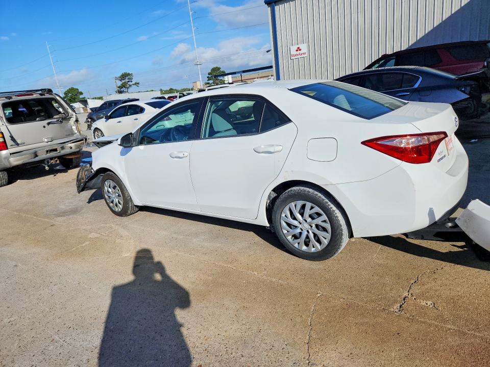 Aukcja sprzedaży 2018 Toyota Corolla, vin: 5YFBURHE8JP813207, numer aukcji: 56113916