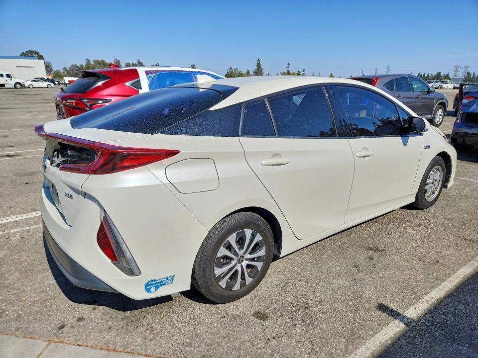 55637836 :رقم المزاد ، JTDKARFP9L3163151 vin ، 2020 Toyota Prius Prime مزاد بيع