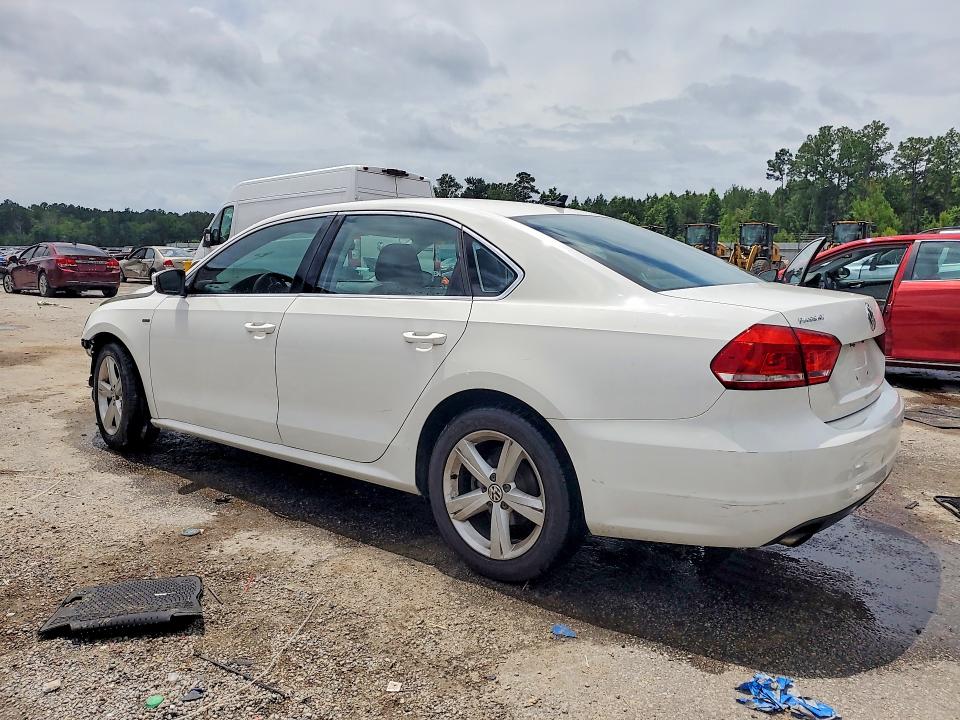 2015 Volkswagen Passat მანქანა იყიდება აუქციონზე, vin: 1VWAT7A31FC106183, აუქციონის ნომერი: 57645116