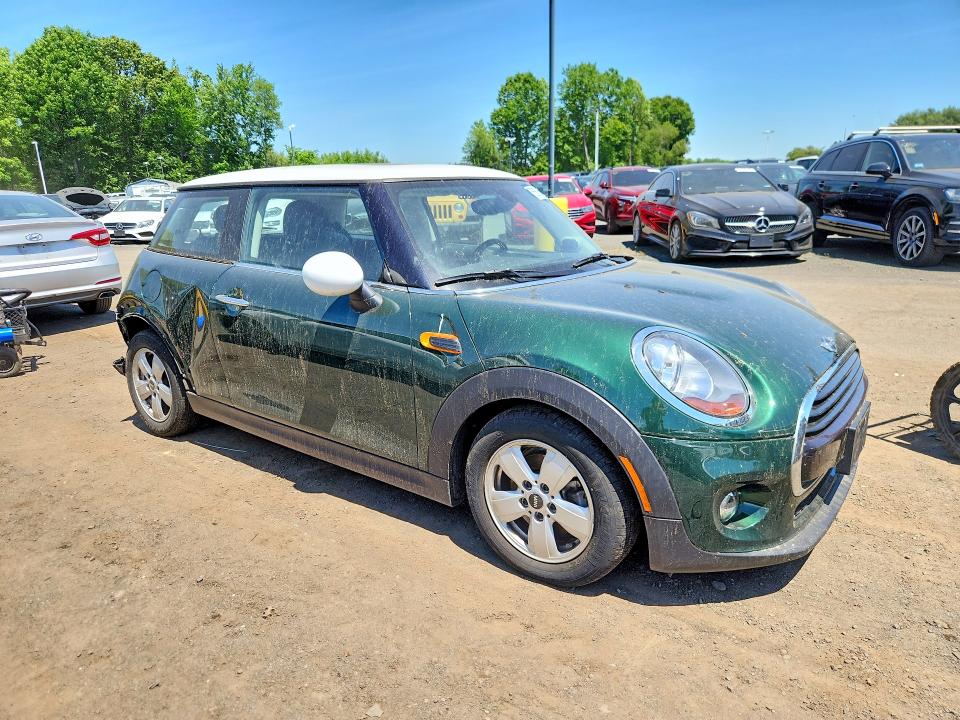 Продажа на аукционе авто 2018 Mini Cooper, vin: WMWXP5C59J3D02062, номер лота: 55586046