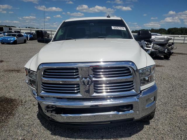 56261976 :رقم المزاد ، 3C6UR5DL1HG607144 vin ، 2017 Ram 2500 مزاد بيع