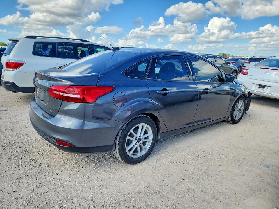 53730226 :رقم المزاد ، 1FADP3F27HL282161 vin ، 2017 Ford Focus مزاد بيع