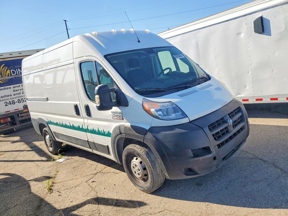 55559046 :رقم المزاد ، 3C6TRVCG2FE517381 vin ، 2015 Ram Promaster 2500 مزاد بيع