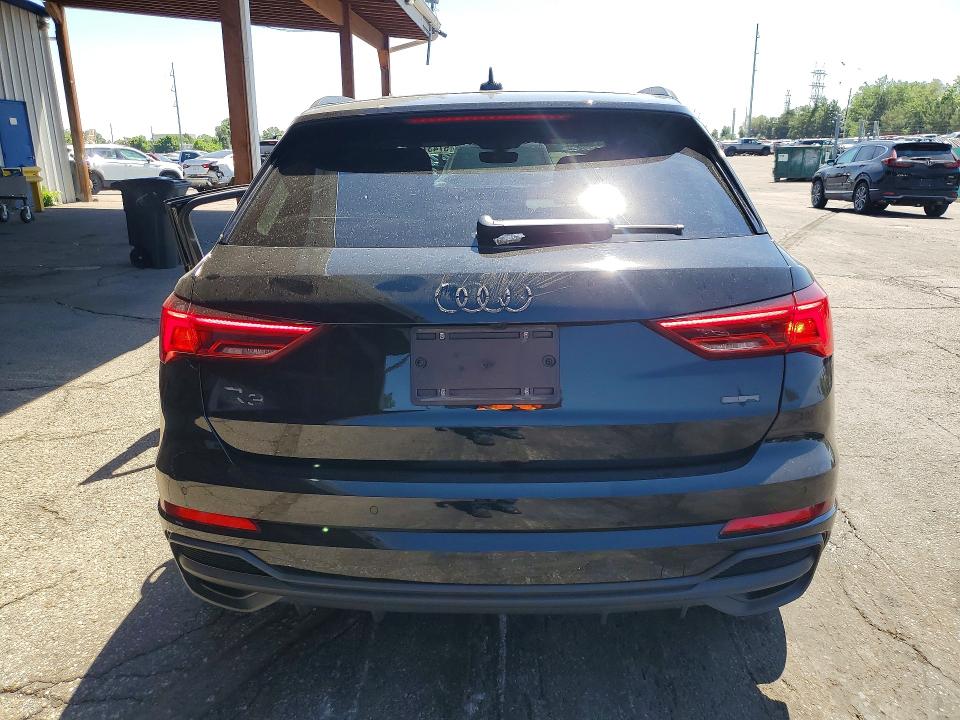 57437726 :رقم المزاد ، WA1DECF38P1140947 vin ، 2023 Audi Q3 مزاد بيع