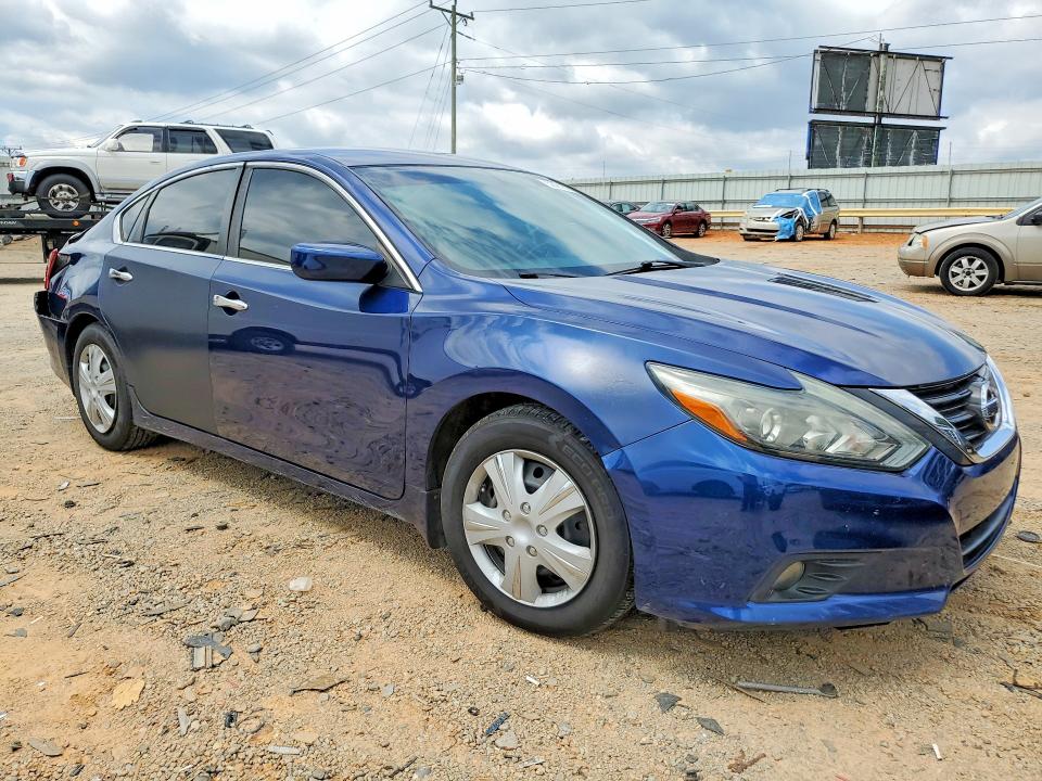 Продаж на аукціоні авто 2017 Nissan Altima, vin: 1N4AL3AP3HC108525, номер лоту: 58915126