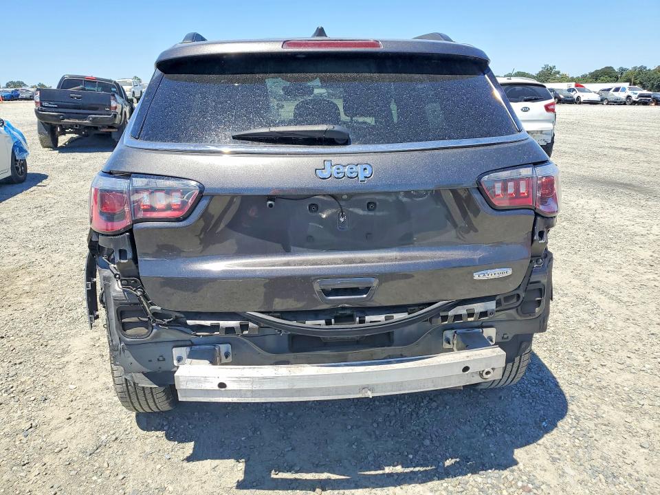 57024836 :رقم المزاد ، 3C4NJCBB6JT466555 vin ، 2018 Jeep Compass مزاد بيع