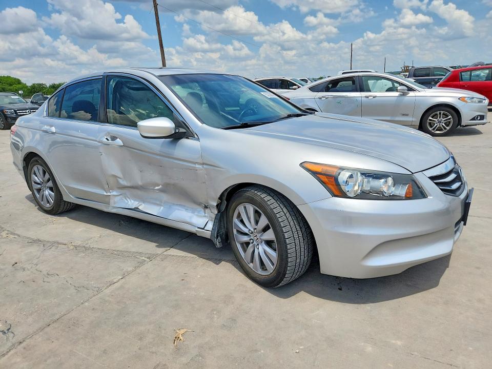 2011 Honda Accord მანქანა იყიდება აუქციონზე, vin: 1HGCP2F86BA039322, აუქციონის ნომერი: 55730376
