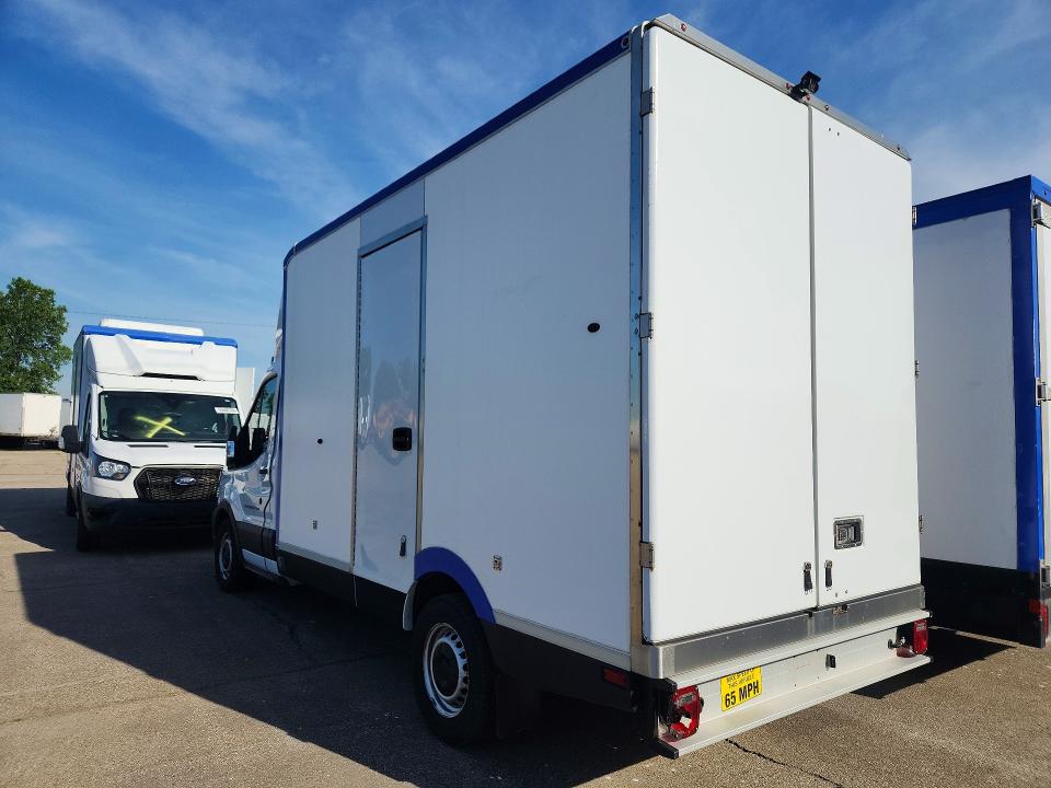 55606086 :رقم المزاد ، 1FDBW5Z89NKA31686 vin ، 2022 Ford Transit مزاد بيع