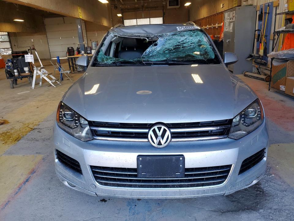 2014 Volkswagen Touareg მანქანა იყიდება აუქციონზე, vin: WVGEF9BP9ED006510, აუქციონის ნომერი: 57540226
