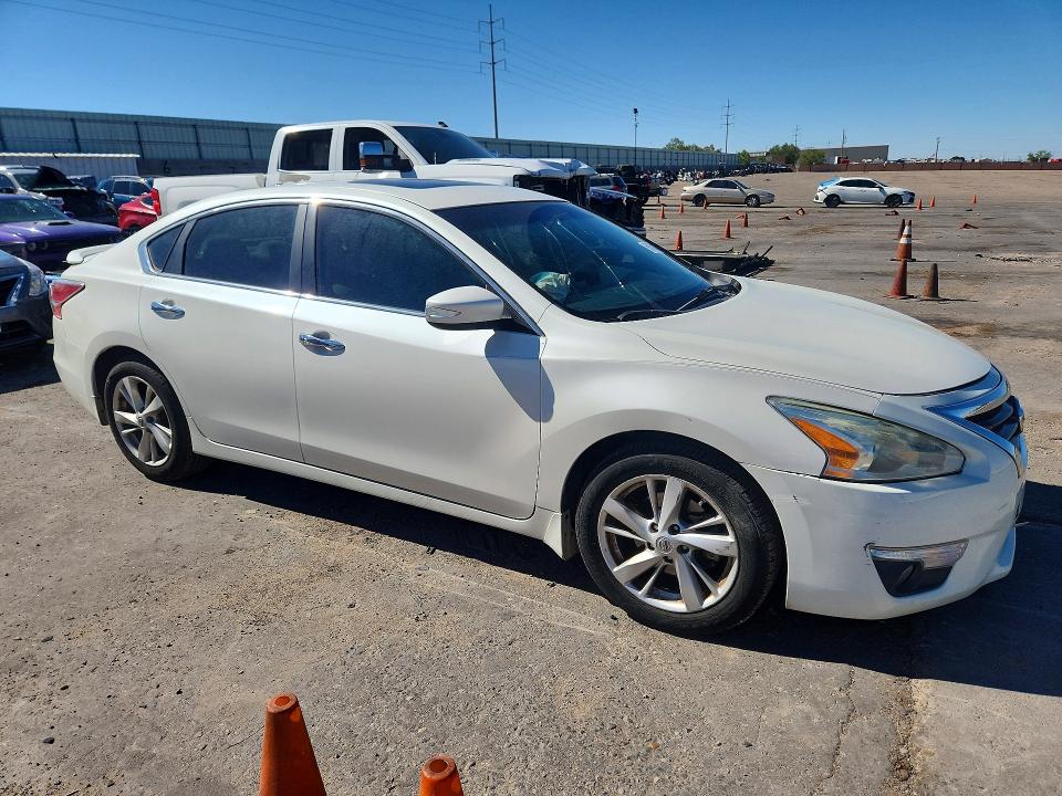 58806436 :رقم المزاد ، 1N4AL3AP3FC126231 vin ، 2015 Nissan Altima مزاد بيع