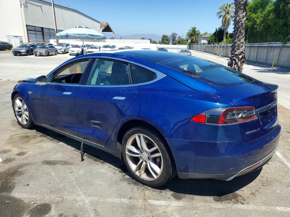 Продажа на аукционе авто 2015 Tesla Model S, vin: 5YJSA1E20FF114287, номер лота: 52920206