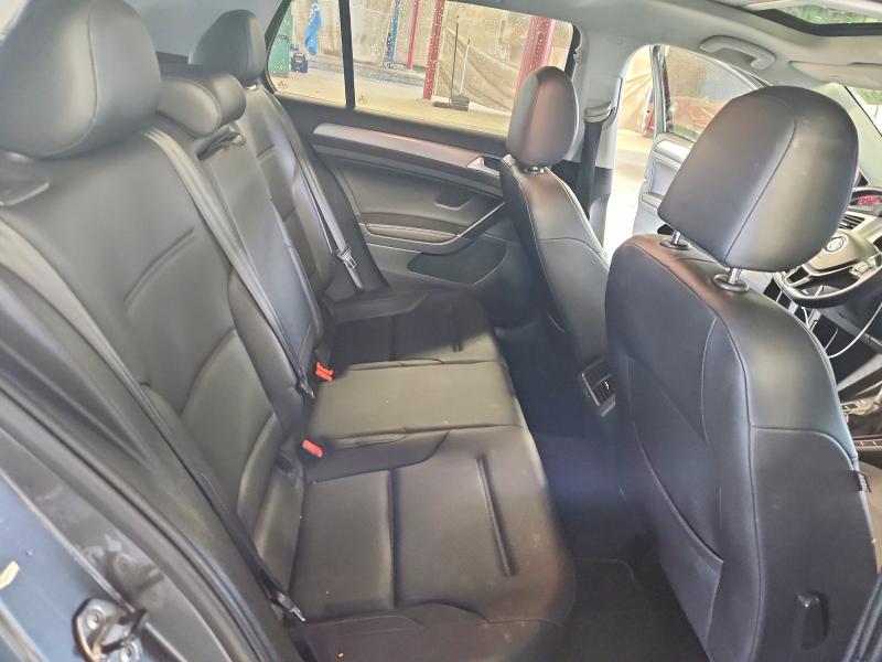 56343756 :رقم المزاد ، 3VW217AU5HM025546 vin ، 2017 Volkswagen Golf مزاد بيع