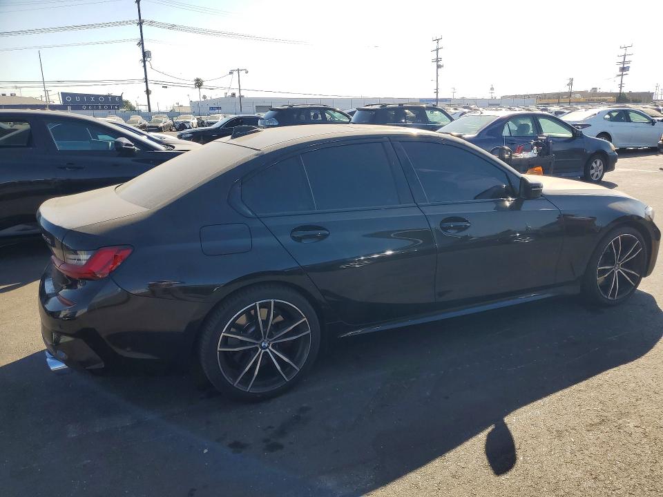 56525916 :رقم المزاد ، 3MW5U7J02N8C22972 vin ، 2022 Bmw M340i مزاد بيع