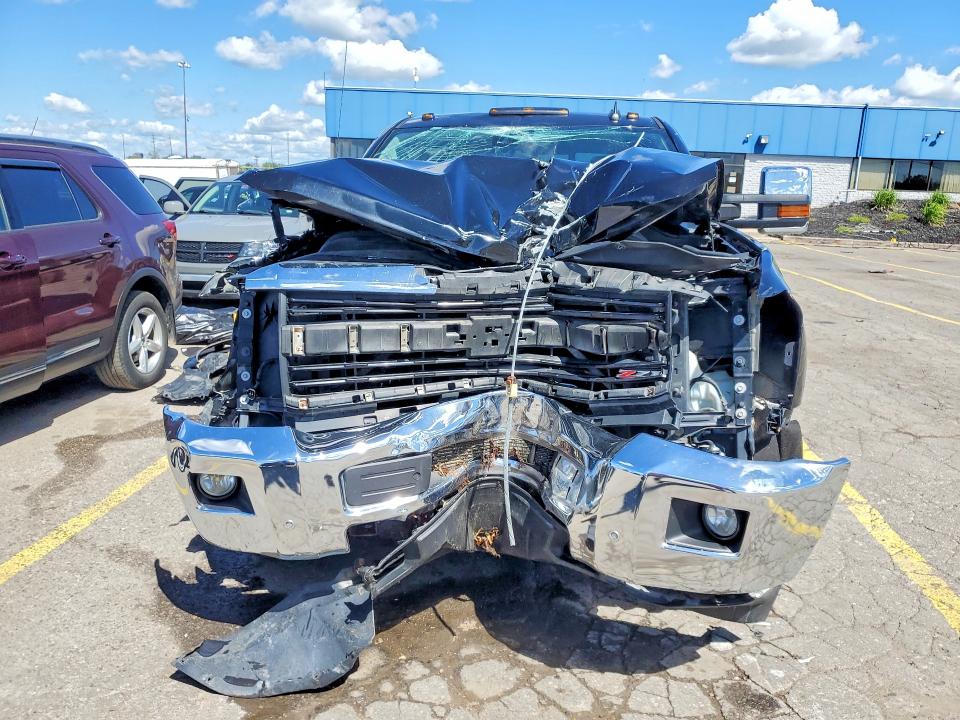Продажа на аукционе авто 2015 Chevrolet Silverado, vin: 1GC1KWE8XFF650573, номер лота: 57406516