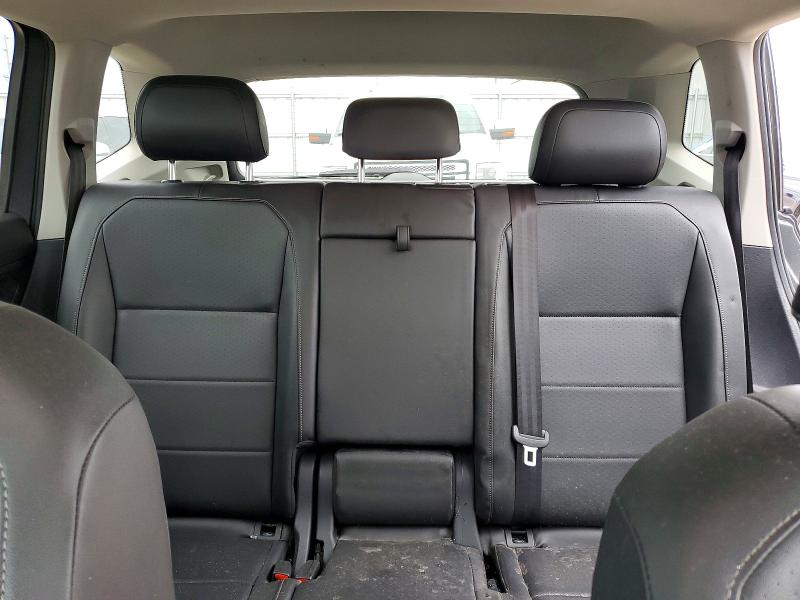 Продажа на аукционе авто 2018 Volkswagen Tiguan, vin: 3VV2B7AX7JM172694, номер лота: 58420906