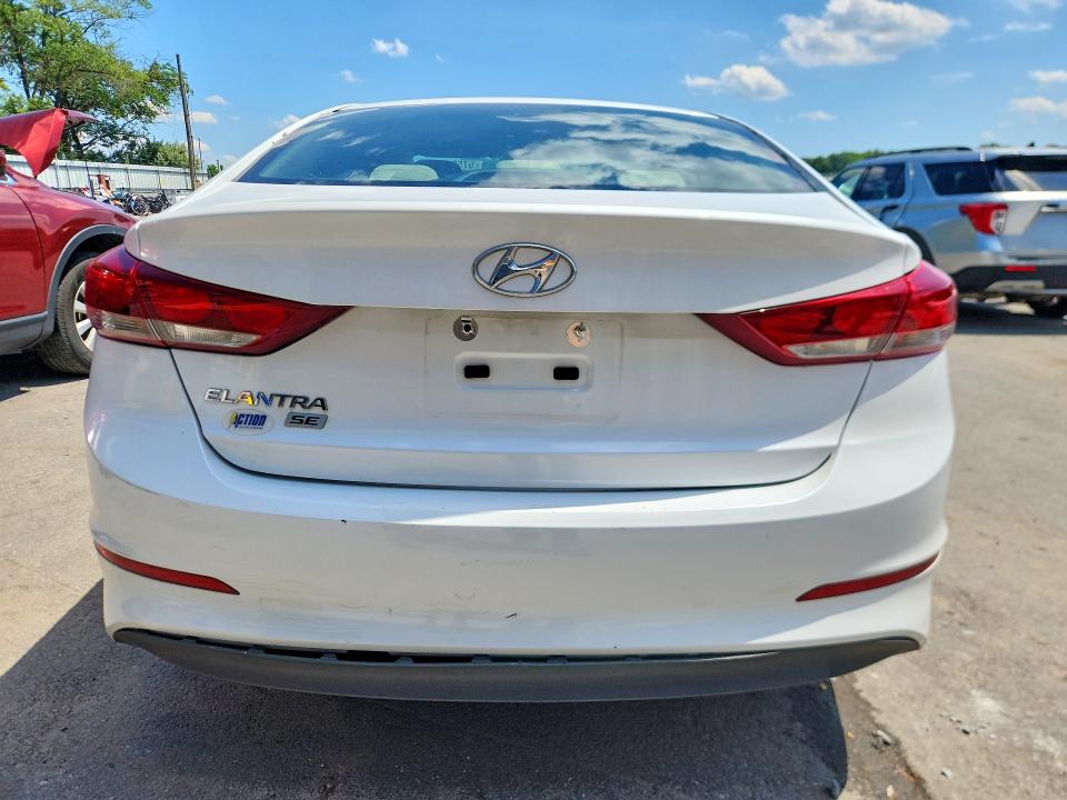 2018 Hyundai Elantra მანქანა იყიდება აუქციონზე, vin: 5NPD74LF7JH296725, აუქციონის ნომერი: 57521116