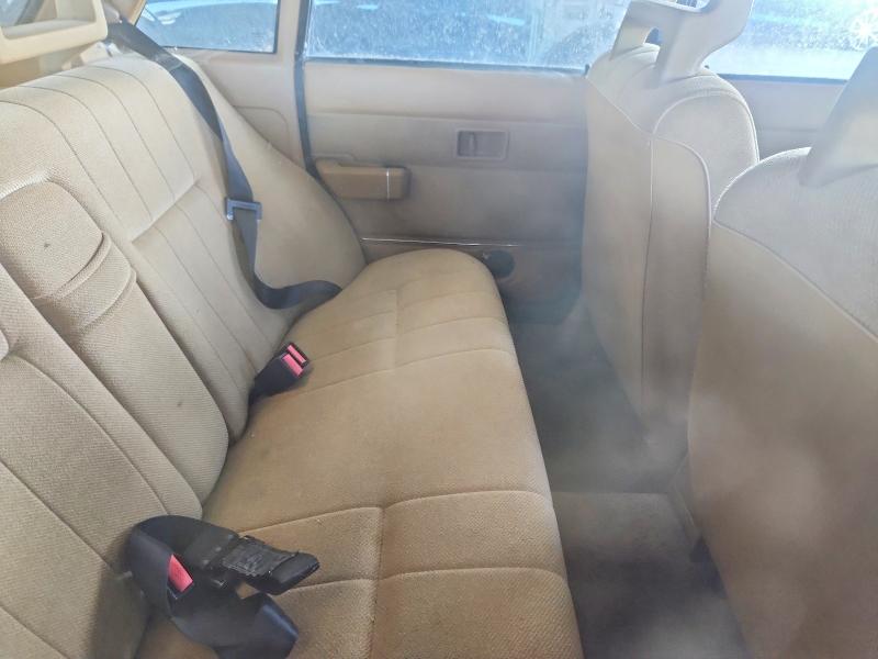 1990 Volvo 240 მანქანა იყიდება აუქციონზე, vin: YV1AA8848L1396355, აუქციონის ნომერი: 58060246