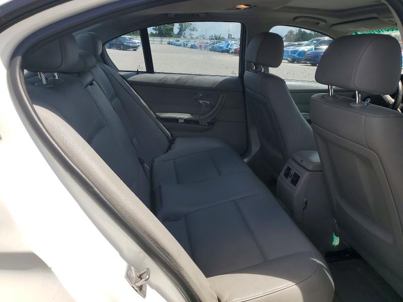 56331516 :رقم المزاد ، WBAPH7C54BE674517 vin ، 2011 Bmw 328 مزاد بيع