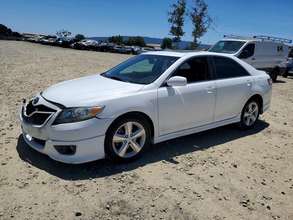 55784636 :رقم المزاد ، 4T1BF3EK2BU703545 vin ، 2011 Toyota Camry مزاد بيع