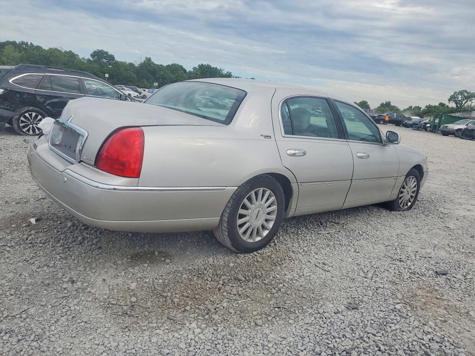 Продаж на аукціоні авто 2005 Lincoln Town Car, vin: 1LNHM82W85Y643529, номер лоту: 57397296