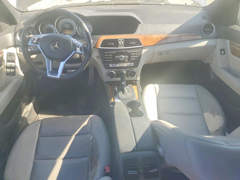 58045096 :رقم المزاد ، WDDGF4HB2CA615826 vin ، 2012 Mercedes-benz C مزاد بيع