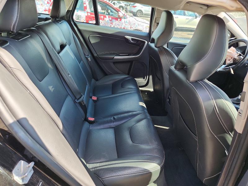 Продаж на аукціоні авто 2018 Volvo V60, vin: YV140MSLXJ2383610, номер лоту: 55894026